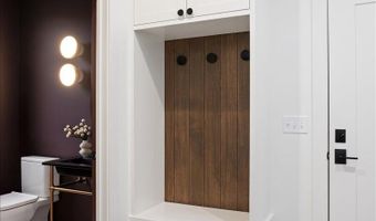 742 Honey Crk, Ada, MI 49301