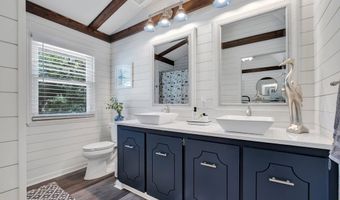680 Alligator Dr, Alligator Point, FL 32346