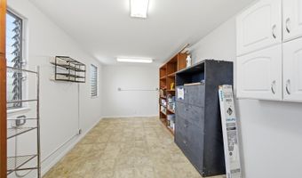 1386 Nanialii St, Kailua, HI 96734