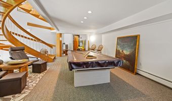 25 Surrey Dr, Cheshire, CT 06410