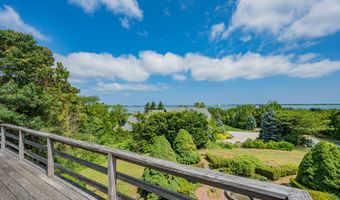93 Harris Meadow Ln, Barnstable, MA 02630