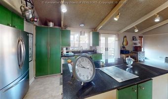 220 Nedra Dr, Barboursville, WV 25504