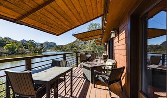 2106 Lakeshore Dr, Agoura Hills, CA 91301