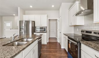 1112 32nd St SE, Altoona, IA 50009