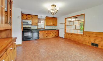 28 Arlington Rd, Coventry, CT 06238