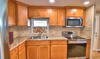 151 HOLIDAY Ln, Auburndale, FL 33823