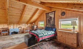 15 S RAINBOW Dr, Cora, WY 82925