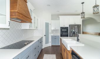 707 Fairington Way, Alexandria, IN 46001