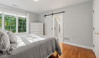 32 Bobby Jones Dr 32, Andover, MA 01810