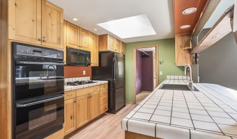 1115 NE Burnside Ave, Bend, OR 97701