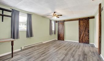 10 HEIGHTS Ct, Abbottstown, PA 17301