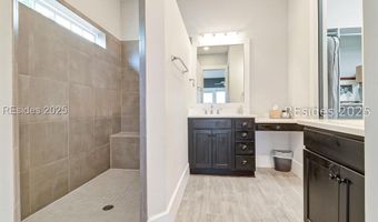 302 Castaway Dr, Bluffton, SC 29910