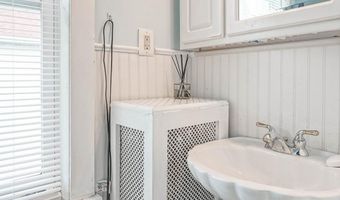 218 WALNUT St, Audubon, NJ 08106