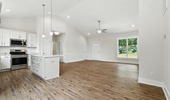 3898 Horseshoe Rd, Appomattox, VA 24522