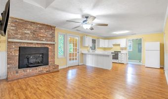 157 Flat Rock Ln, Aberdeen, NC 28315