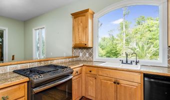 162 Pogy Rd, Apalachicola, FL 32320