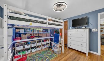 26 Algerine St, Berkley, MA 02779
