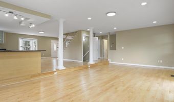 4415 ROBERTS Ave, Annandale, VA 22003