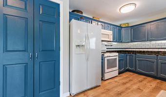5015 1st Ave, Bay St. Louis, MS 39520