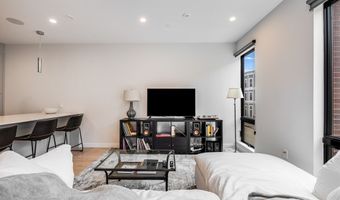 340 W 2nd St 3, Boston, MA 02127