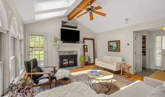127 Liberty Hill Rd, Bedford, NH 03110