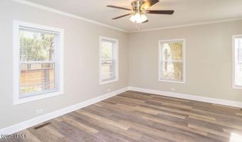2003 King St, Beaufort, SC 29902