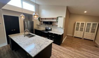 6805 Twin Brooks Dr, Indianapolis, IN 46227