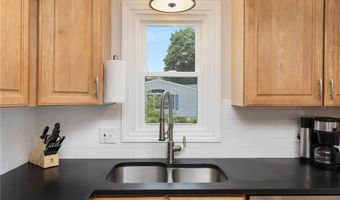 118 Pettee Ave, North Kingstown, RI 02852
