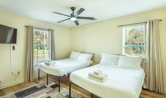 76 Ave H, Apalachicola, FL 32320