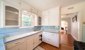128 E Elmview Pl, Alamo Heights, TX 78209