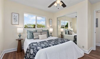 734 Kaipii St, Kailua, HI 96734