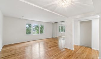 4906 VAN WALBEEK Pl, Annandale, VA 22003