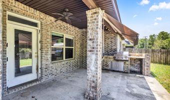709 Champagne Dr, Biloxi, MS 39532