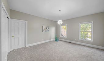 2086 Autumn Hill Dr, Ann Arbor, MI 48103