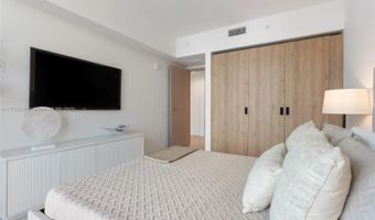 10281 W Bay Harbor Dr 301, Bay Harbor Islands, FL 33154