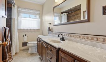 7589 Colony Dr, Algonac, MI 48001
