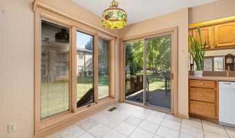 271 N McClellan St 105, Auburn, IN 46706