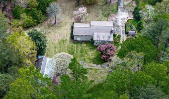 4445 Moon Sta, Acworth, GA 30101