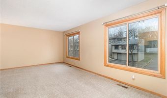 13724 Hemlock Ct, Apple Valley, MN 55124