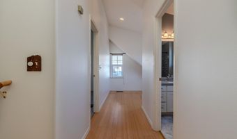 246 9th St Aly, Ashland, OR 97520