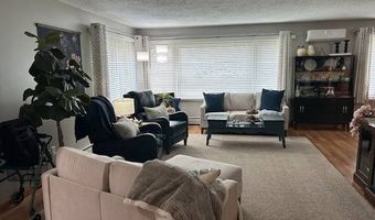221 1st E St, Bottineau, ND 58318