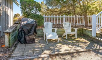 811 S Bald Head Wynd # B, Bald Head Island, NC 28461