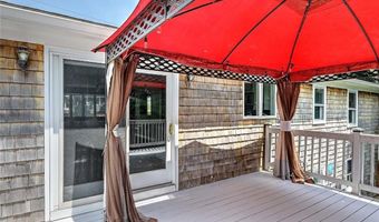 135 Foote St, Barrington, RI 02806