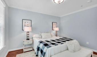 1818 POTOMAC GREENS Dr, Alexandria, VA 22314