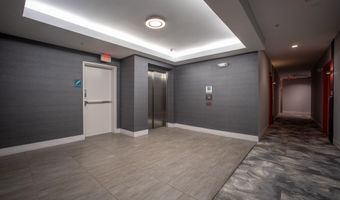 989 S BUCHANAN St 311, Arlington, VA 22204