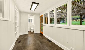 527 Chestnut St, Ashland, OR 97520