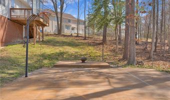 1507 Southcreek Dr, Colonial Heights, VA 23834