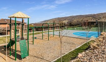 1357 E RIDGEWOOD S, Bountiful, UT 84010