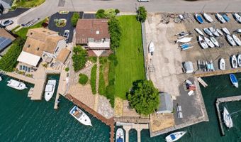 35 Shore Rd, Amityville, NY 11701