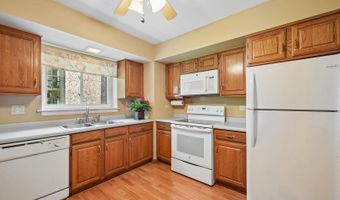 835 S Dwyer Ave A, Arlington Heights, IL 60005